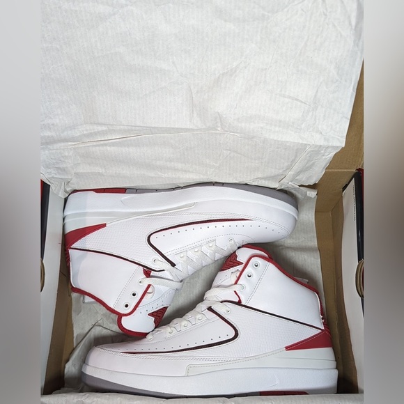Size 9 - Jordan 2 Retro Chicago Home - Picture 8 of 8